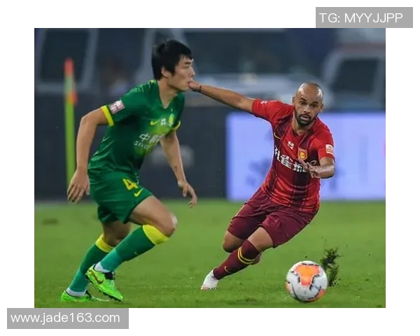 杭州羽毛球队耐力争议引发热议球员训练与比赛表现成焦点讨论