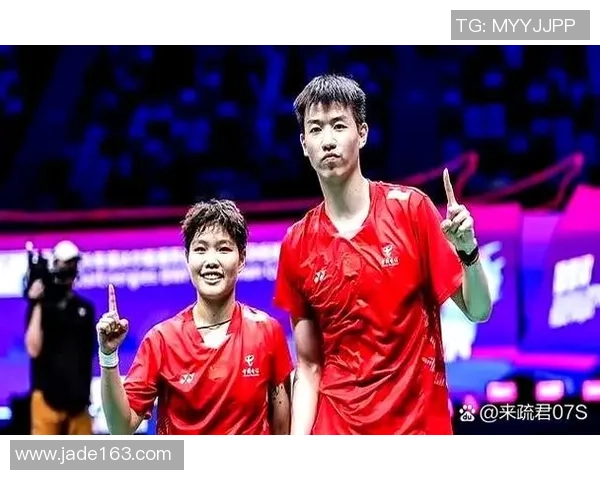 成都羽毛球队与南京羽毛球队耐力对决赛后分析与总结